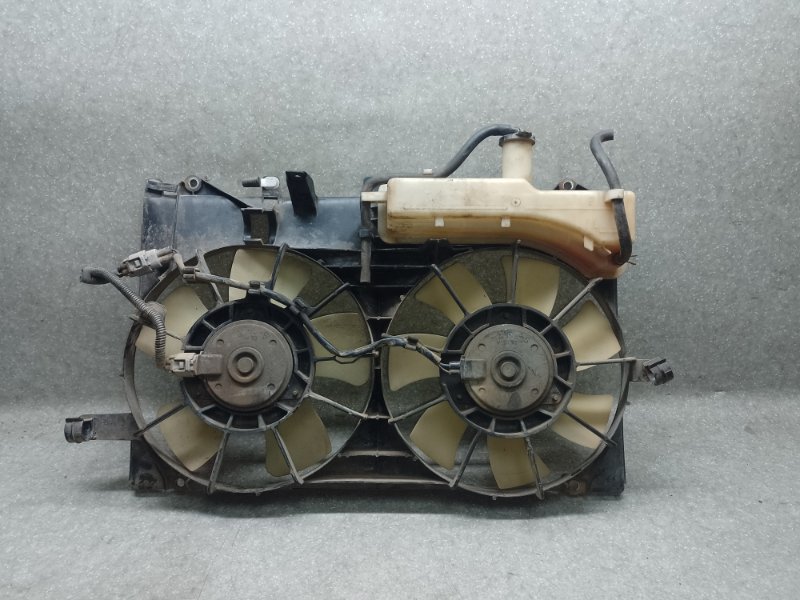 Диффузор вентилятора основного радиатора PRIUS - 20 03-11 2008 1.5 1NZ-FXE Диффузор вентилятора основного радиатора PRIUS - 20 03-11 2008 1.5 1NZ-FXE