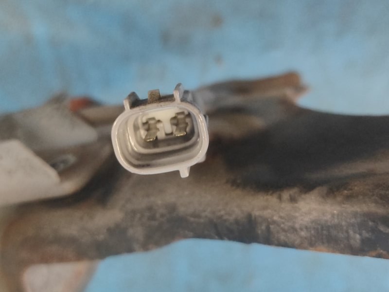 Бачок главного тормозного цилиндра PRIUS - 30 09-17