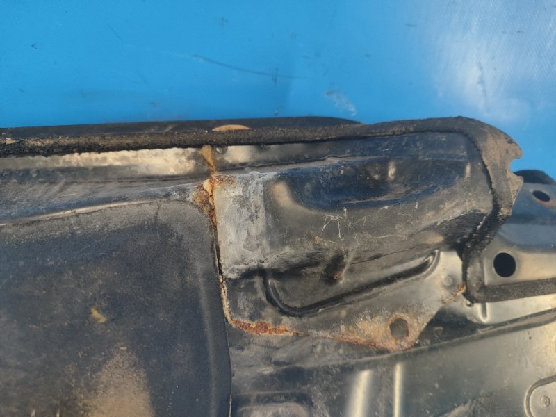 Поддон механизма дворников PRIUS - 30 09-17