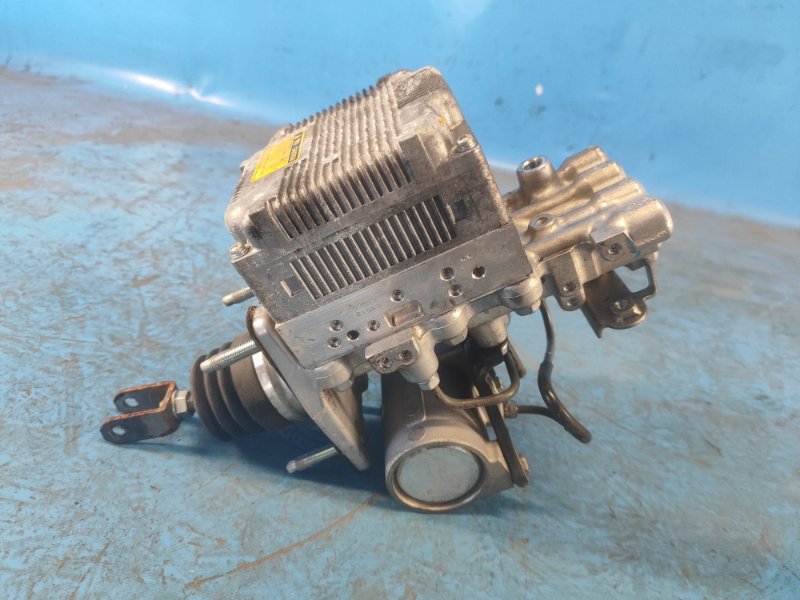 Блок ABS TOYOTA PRIUS - 30 09-17 47210-47150 Б/У