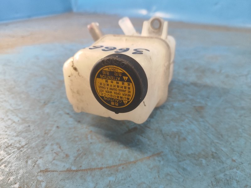 Расширительный бачок инвертора PRIUS - 30 09-17