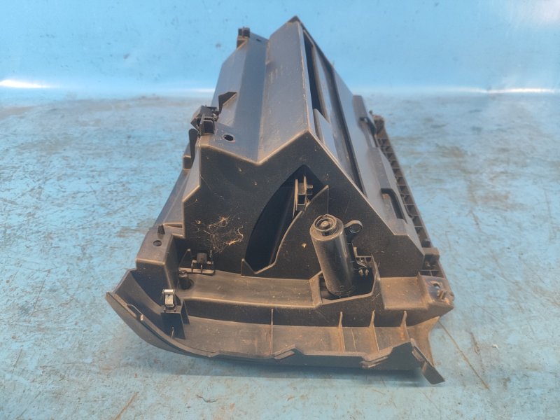 Бардачок X-TRAIL/ROGUE T33 20- 2021 2.5 PR25DD