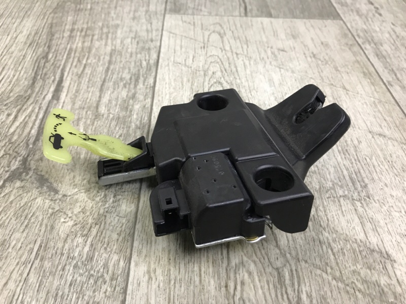 Замок крышки багажника CAMRY 40 06-11 2007 3.5 2GR-FE