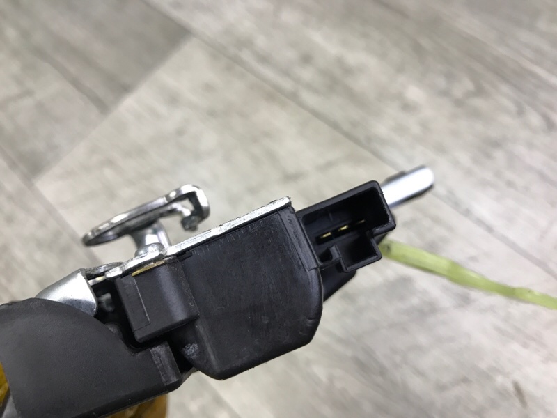 Замок крышки багажника CAMRY 40 06-11 2007 3.5 2GR-FE