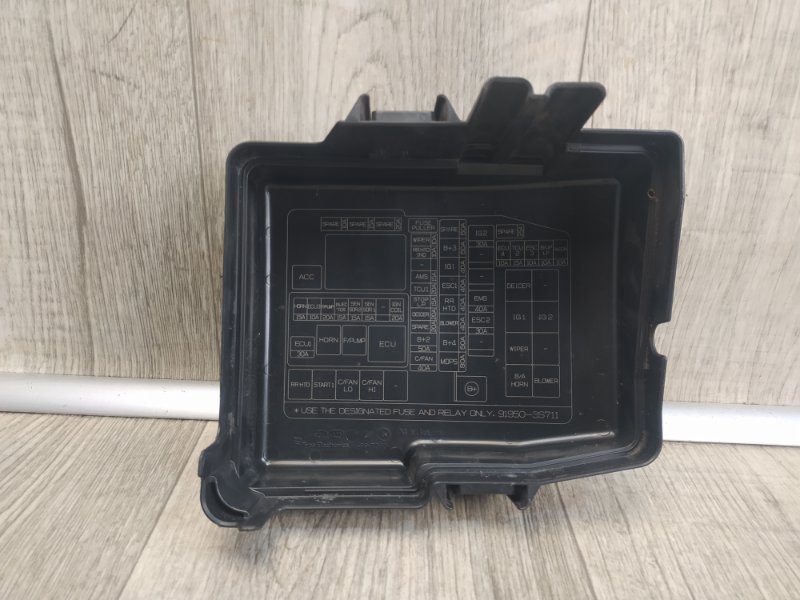 Крышка блока предохранителей SONATA YF 10-14 2012 2.4 G4KJ