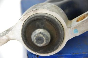 Рычаг передней подвески нижний передний левый GS350 GS300 05-11