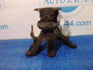 Кронштейн опоры двигателя левый SEQUOIA 01-07