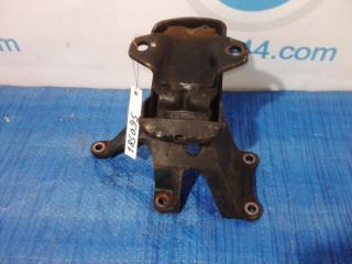 Кронштейн опоры двигателя правый SEQUOIA 01-07