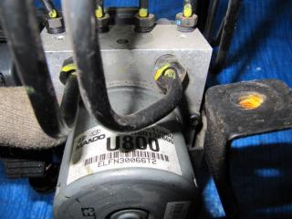 Блок ABS KIA SORENTO XM 09-14 Внедорожник 2.4