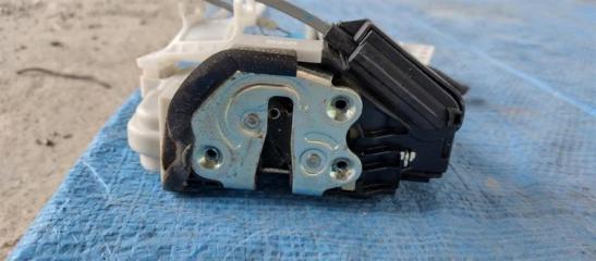 Замок двери задний правый KIA SOUL PS 13-19 2014