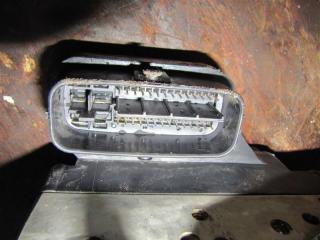 Блок ABS RAV4 05-12