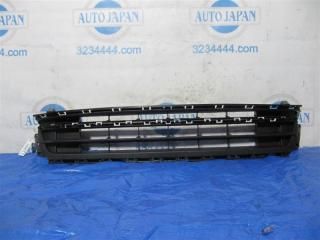 Решетка переднего бампера JETTA USA 10-17