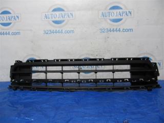 Решетка переднего бампера JETTA USA 10-17