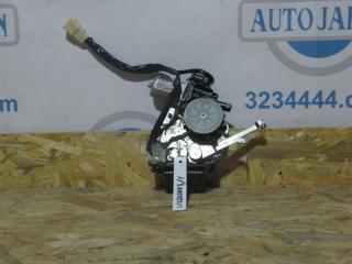 Замок крышки багажника SIENNA 03-10 2009 GSL20 3.5 2GR-FE