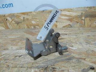 Петля крышки багажника правая TOYOTA SIENNA 03-10 GSL20 3.5 2GR-FE