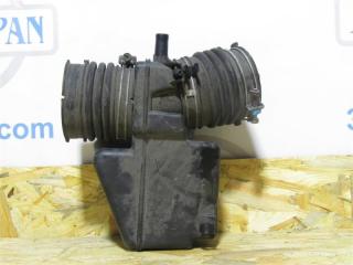 Патрубок воздушного фильтра TOYOTA SIENNA 03-10 2009 Б/У Патрубок воздушного фильтра TOYOTA SIENNA 03-10 2009