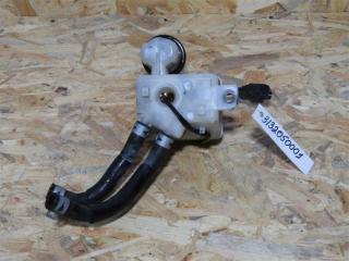 Бачок главного тормозного цилиндра TOYOTA SIENNA 03-10 GSL20 3.5 2GR-FE