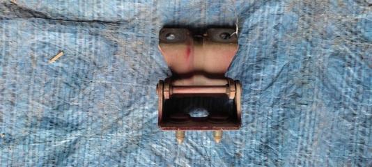 Петля крышки багажника правая SUBARU OUTBACK 09-14 BR 2011