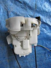 Замок двери передний правый OUTBACK 09-14 BR 2011 Внедорожник 2.5