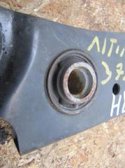 Рычаг задней подвески поперечный нижний задний правый ALTIMA L33 12-18 2018 L33 2.5