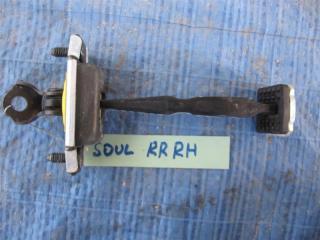 Ограничитель двери задний правый KIA SOUL PS 13-19 2015