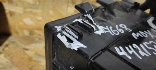 Блок предохранителей моторный отсек MDX (YD2) 06-13 2006 YD2 3.7