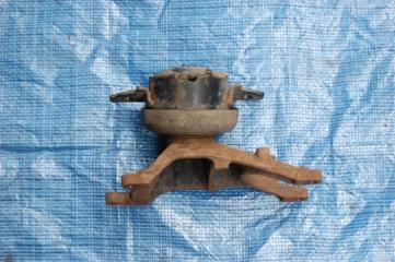 Подушка двигателя правая GX470 02-09