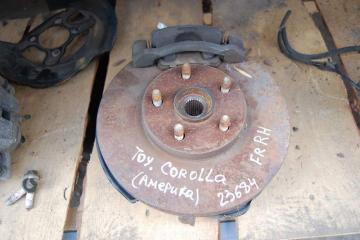 Кулак поворотный передний правый COROLLA 120 00-07