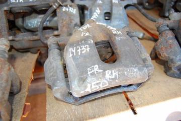 Суппорт тормозной передний правый TOYOTA COROLLA 150 06-13