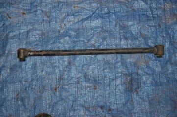 Рычаг задней подвески поперечный верхний задний правый 626 GF 97-02