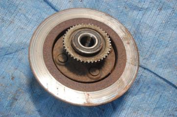 Ступица передняя левая NISSAN ALMERA 95-00