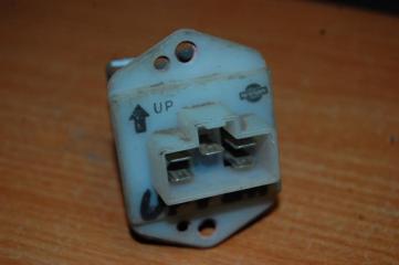 Резистор печки URVAN 86-01