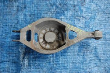 Рычаг задней подвески поперечный нижний задний левый INFINITI M35/M45 04-10