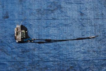 Фото запчасти замок двери задний левый MITSUBISHI L200 06-14 Б/У запчасть Запчасть замок двери задний левый MITSUBISHI L200 06-14