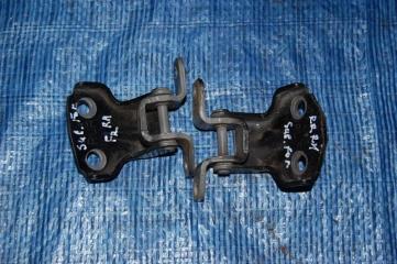 Петля двери FORESTER SG 02-07