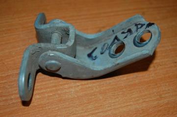 Петля двери верхняя передняя правая SOLARA 03-09