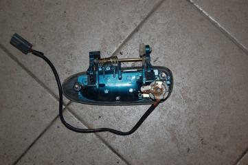 Ручка двери наружная передняя правая 626 GE 91-97