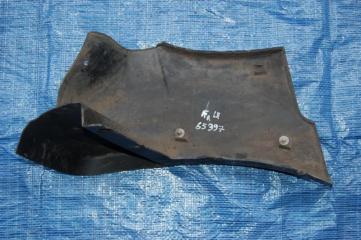 Брызговик передний левый MITSUBISHI PAJERO 99-06