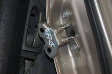 Петля двери верхняя задняя правая TOYOTA CAMRY 40 06-11