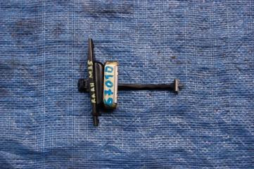 Ограничитель двери передний правый INFINITI M35/M45 04-10