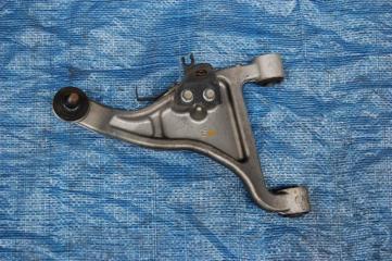 Рычаг задней подвески поперечный верхний задний правый MURANO Z50 02-07