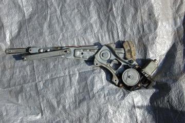 Стеклоподъемник задний левый FX S50 03-08