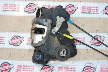 Замок двери передний правый AVENSIS 03-08