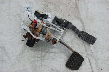 Педаль тормоза LEAF 10-17