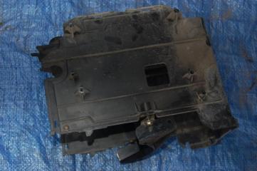 Полка аккумулятора MAZDA 5 CR 05-10