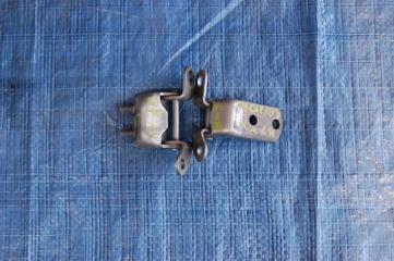 Петля двери верхняя задняя левая TOYOTA MATRIX 02-08
