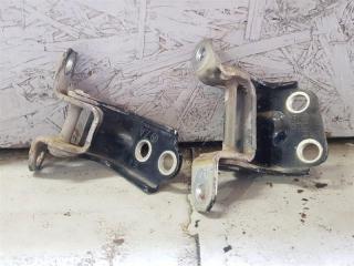 Петля двери нижняя задняя правая TRIBECA B9 05-07