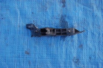 Кронштейн переднего бампера (на крыле) передний левый L200 06-14