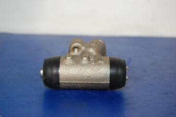 Суппорт тормозной задний левый TOYOTA COROLLA E110 95-00