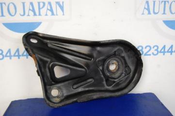 Крепление балки подвески заднее правое TOYOTA CAMRY 40 06-11